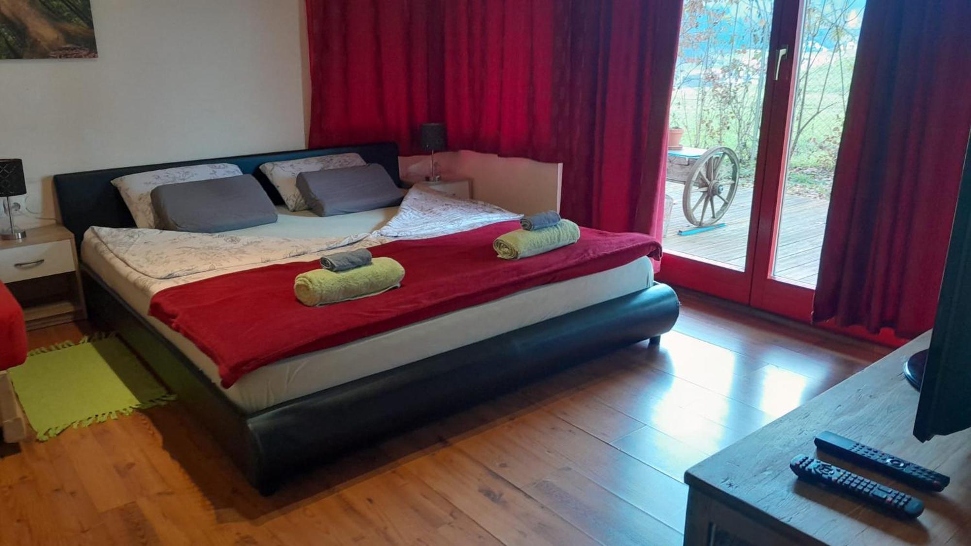 Fairytale Wooden House By Ljubljana Villa โกรซุปเลีย ภายนอก รูปภาพ